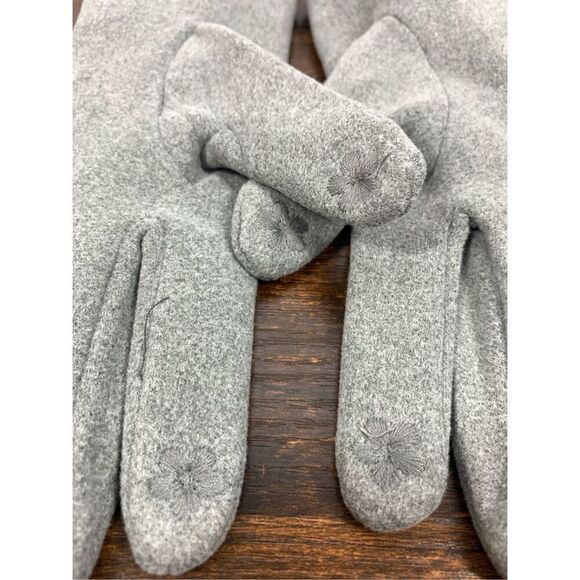2 Chic Women's Gray Fabric Touch Screen Vinyl Trim Bow Gloves Size Medium - Picture 4 of 8